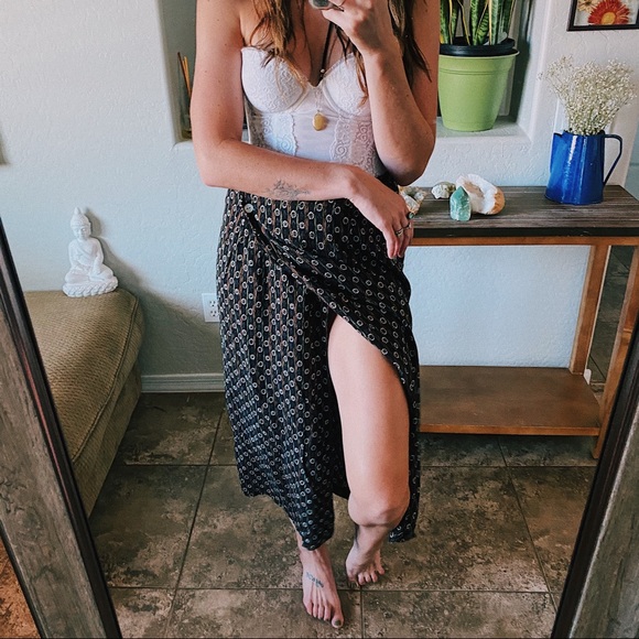 Vintage Dresses & Skirts - Maxi hippie skirt daisy flower black open slit